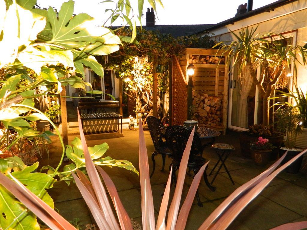 Abbey Court Guest House カーライル エクステリア 写真
